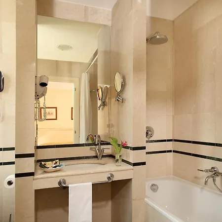 Hotel Delle Vittorie 3*