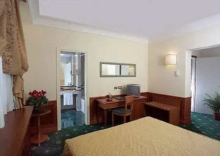 Delle Vittorie 3* Rome